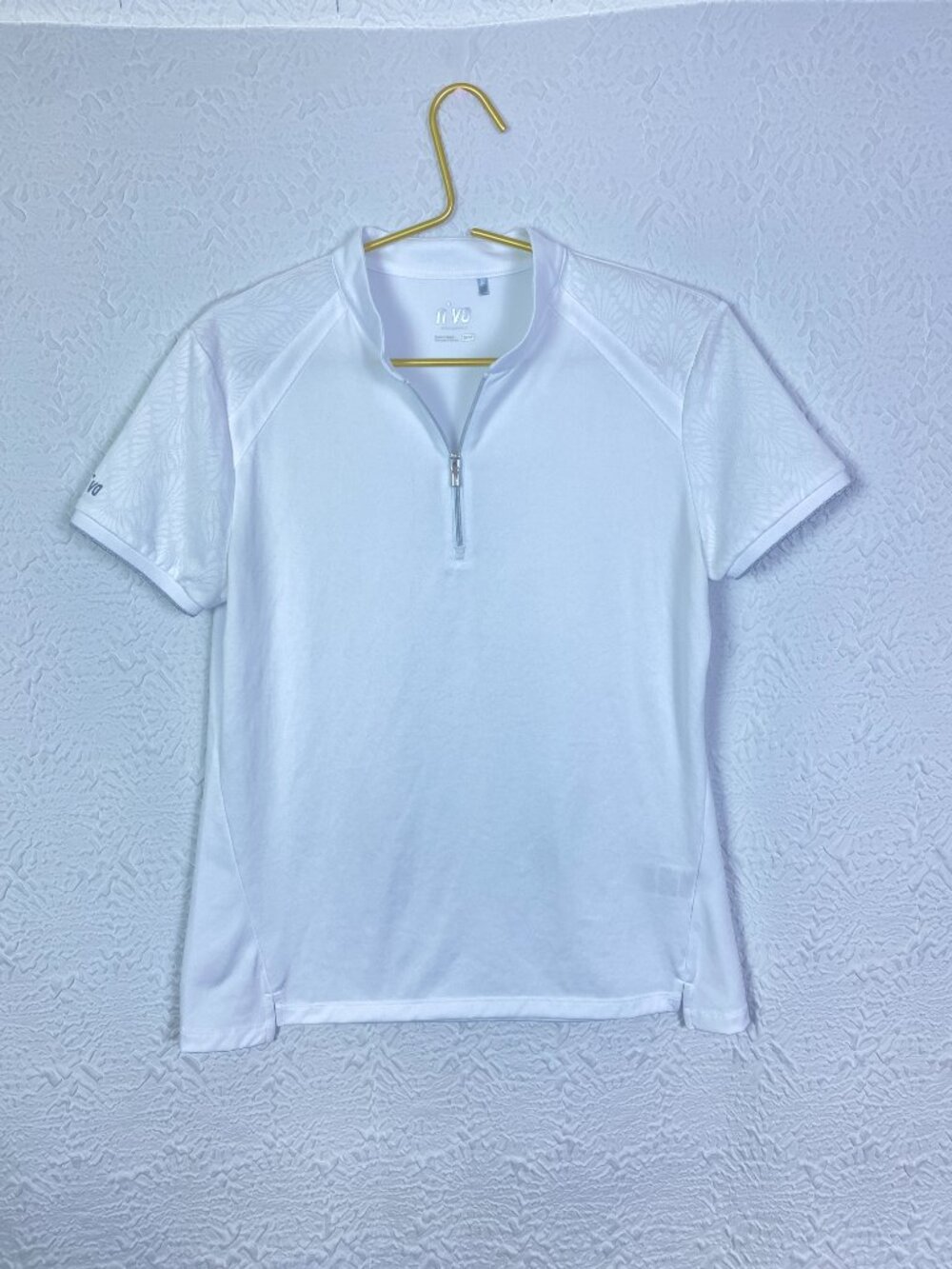 NVO Mara Mock White Quarter Zip Golf Tennis Performance Top Medium